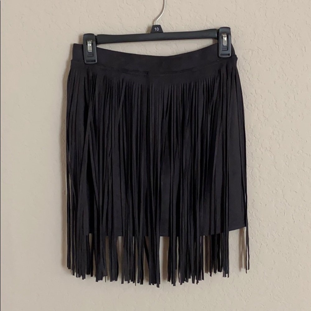 Fringe skirt!